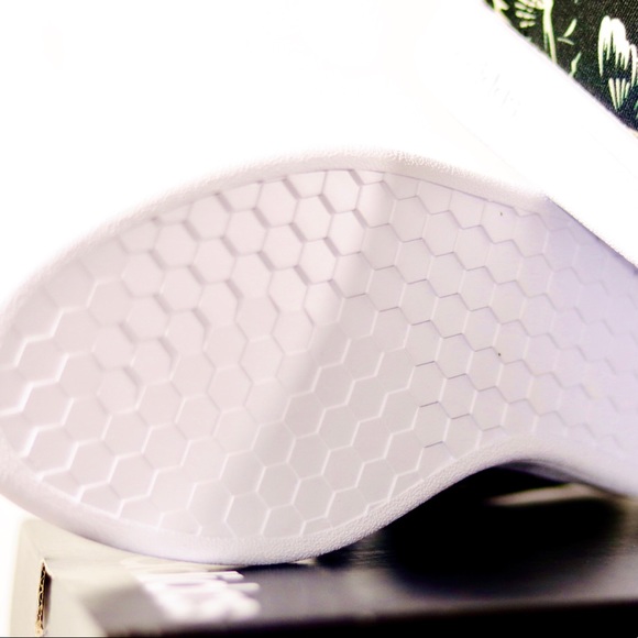 Adidas Advantage BRAND NEW Butterfly 7.5 - Picture 2 of 3